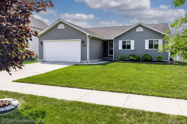 1327 Maddison Avenue, Marysville, MI 48040