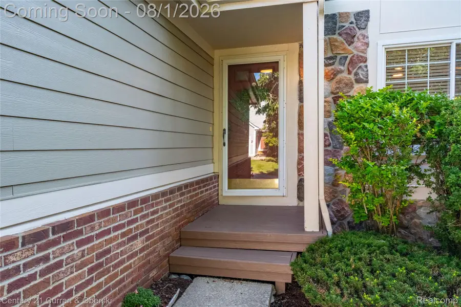 41484 Belden Circle, Novi, MI 48377 - #2