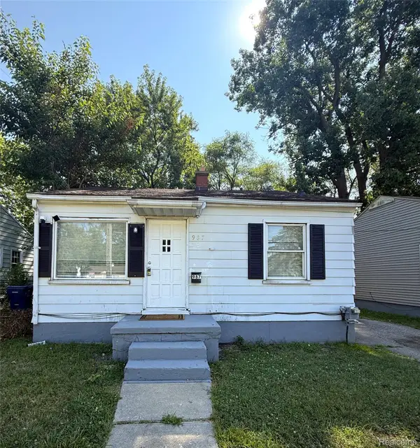 987 S Ballenger Highway S, Flint, MI 48532
