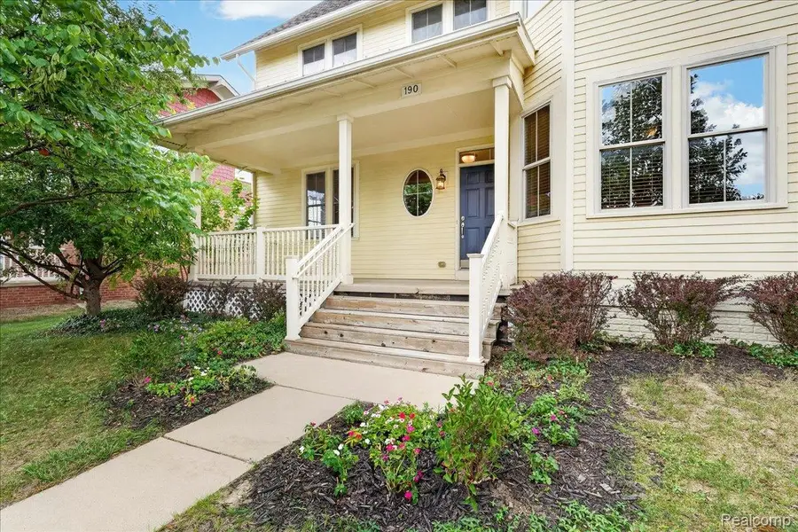 190 Saint John Street, Wyandotte, MI 48192 - #3