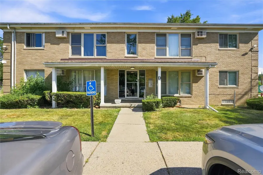 26309 W Seven Mile #D219, Redford, MI 48240 - #3