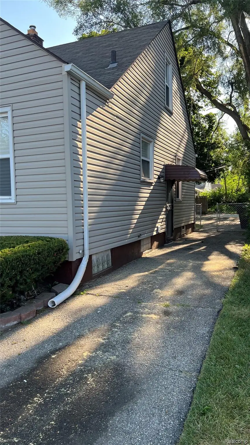 19354 Anglin Street, Detroit, MI 48234 - #2