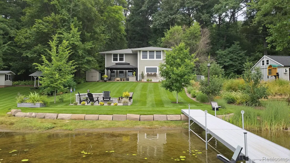 5616 Joslin Lake Drive, Gregory, MI 48137 - #1