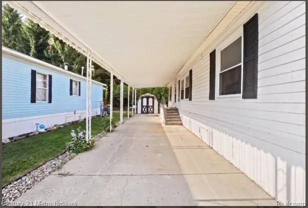 3053 E Bay Drive, Fenton, MI 48430 - #3