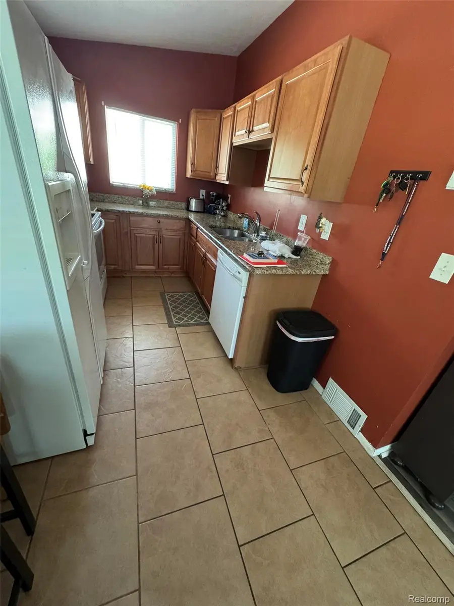 70148 Karen Street, Richmond, MI 48062 - #3