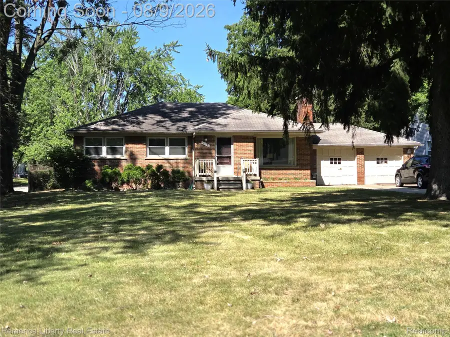 14901 Lyons Street, Livonia, MI 48154 - #2