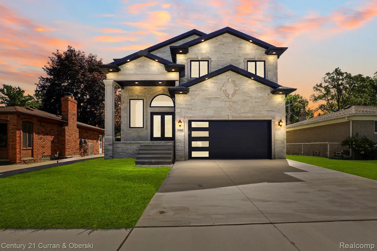 7086 Centralia Street, Dearborn Heights, MI 48127 - #1