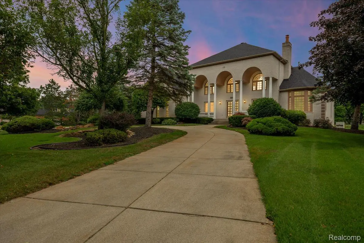 3965 Loch Bend Drive, Commerce Township, MI 48382 - #1