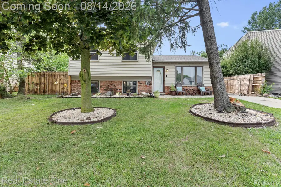 30374 Torry Avenue, Flat Rock, MI 48134 - #3