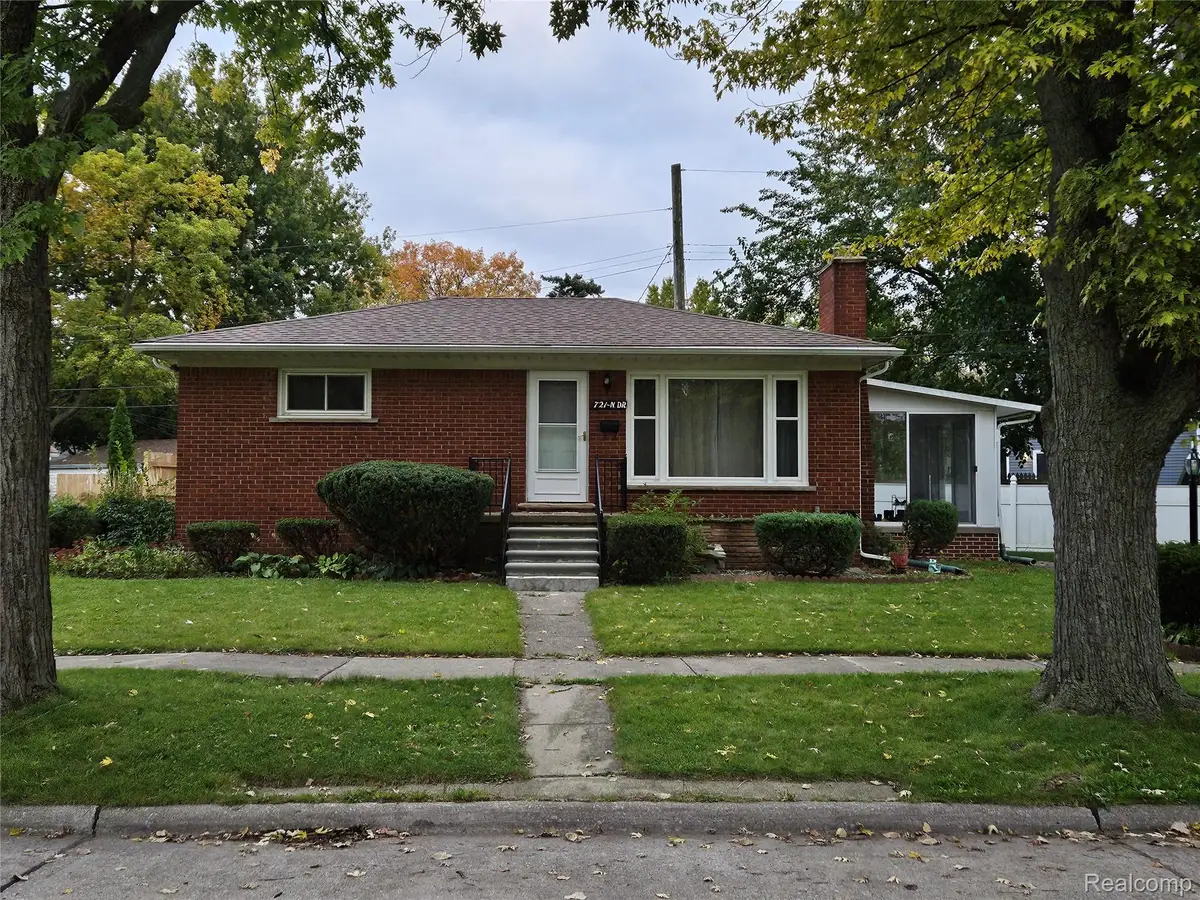721 North Drive, Wyandotte, MI 48192 - #1