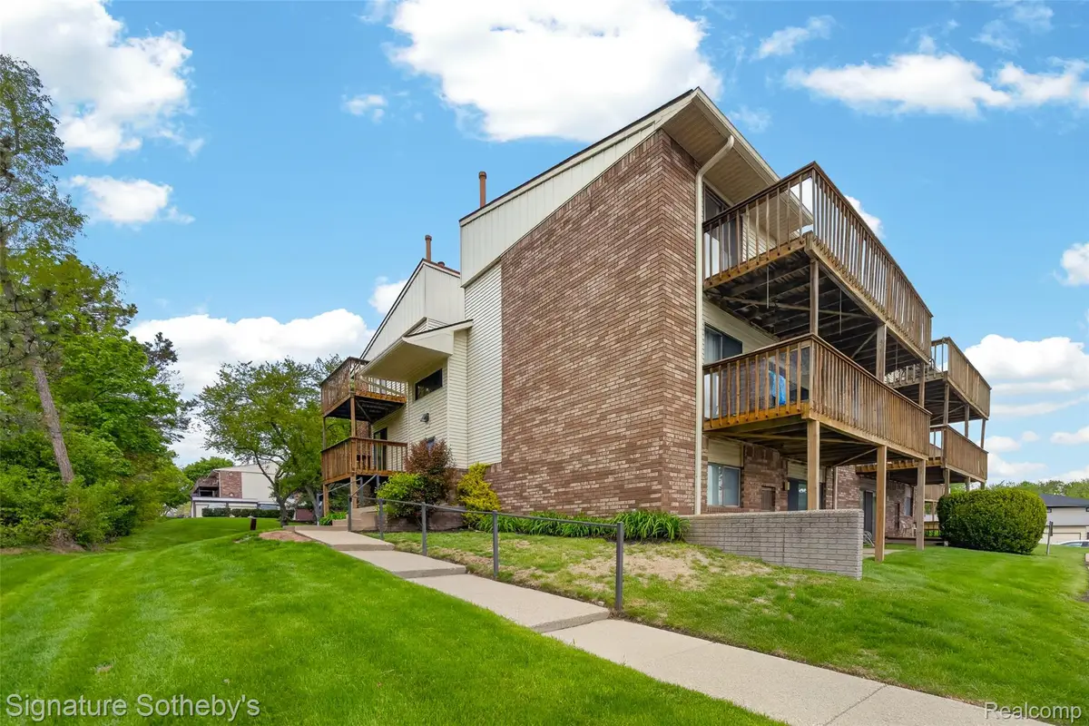 875 S Pontiac Trail #B208, Walled Lake, MI 48390 - #1