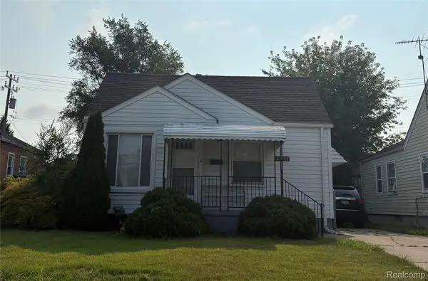 21042 Dexter Boulevard, Warren, MI 48089