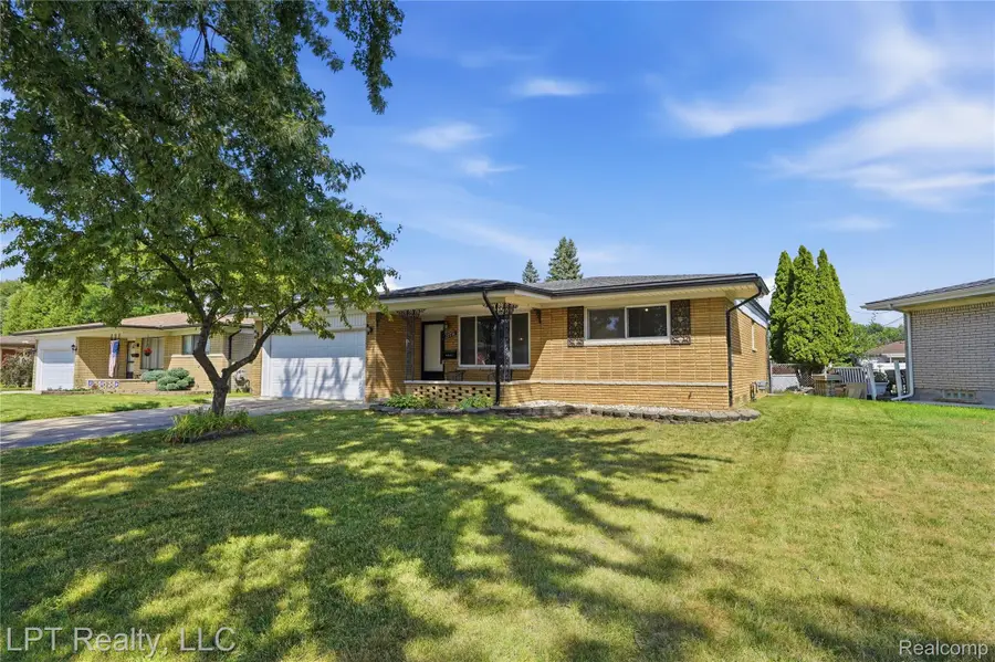 27756 Newport Drive, Warren, MI 48088 - #3