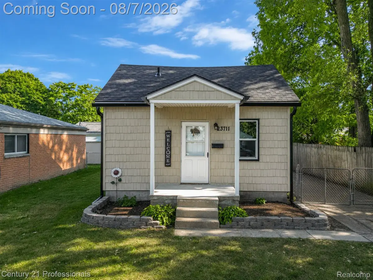 23711 Annapolis Street, Dearborn Heights, MI 48125 - #1