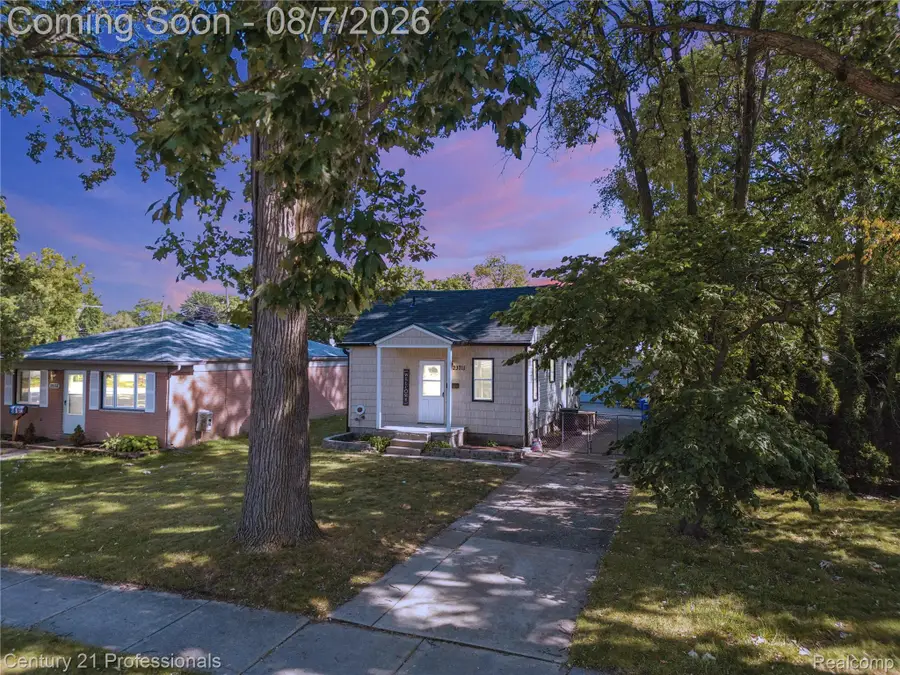 23711 Annapolis Street, Dearborn Heights, MI 48125 - #2