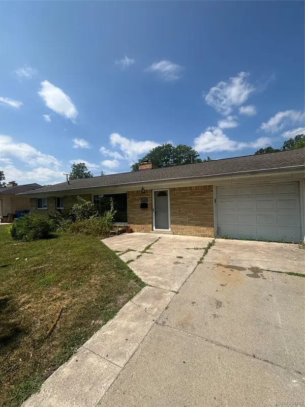 6685 Rockland Street, DearbornHeights, MI 48127