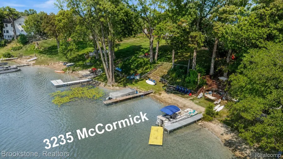 3235 Mccormick Drive, Waterford, MI 48328 - #3