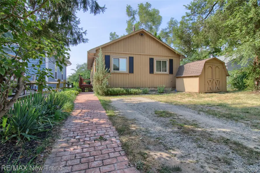 2475 Jackson Boulevard, Highland, MI 48356 - #3