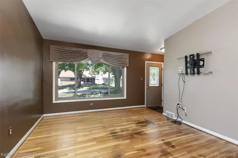 21414 Hillside Drive, Clinton Township, MI 48035 - #2