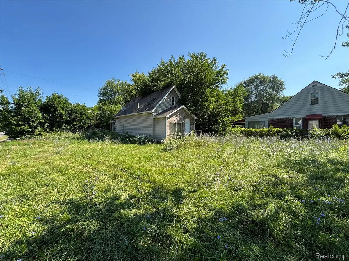 16211 Manning Street, Detroit, MI 48205 - #1