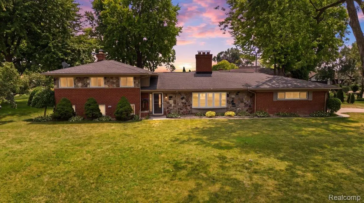 3127 Francesca Drive, Waterford, MI 48329 - #1