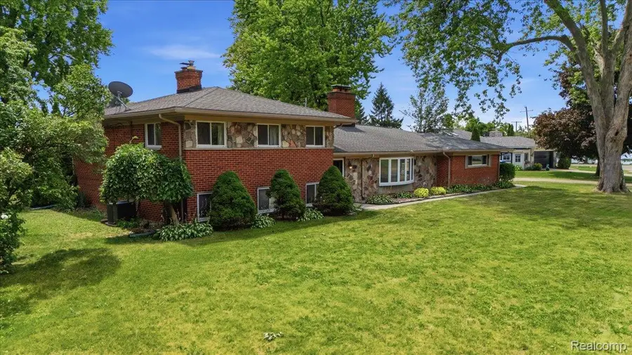3127 Francesca Drive, Waterford, MI 48329 - #3