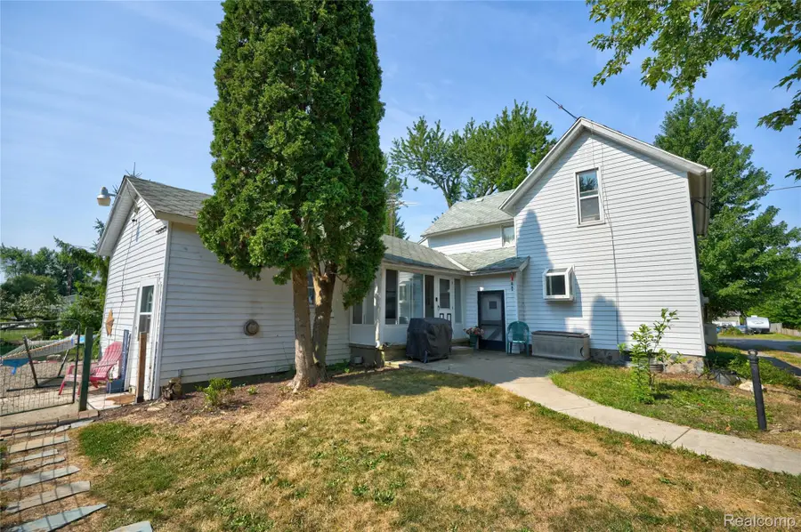 1175 S Morrish Road, Flint, MI 48532 - #2