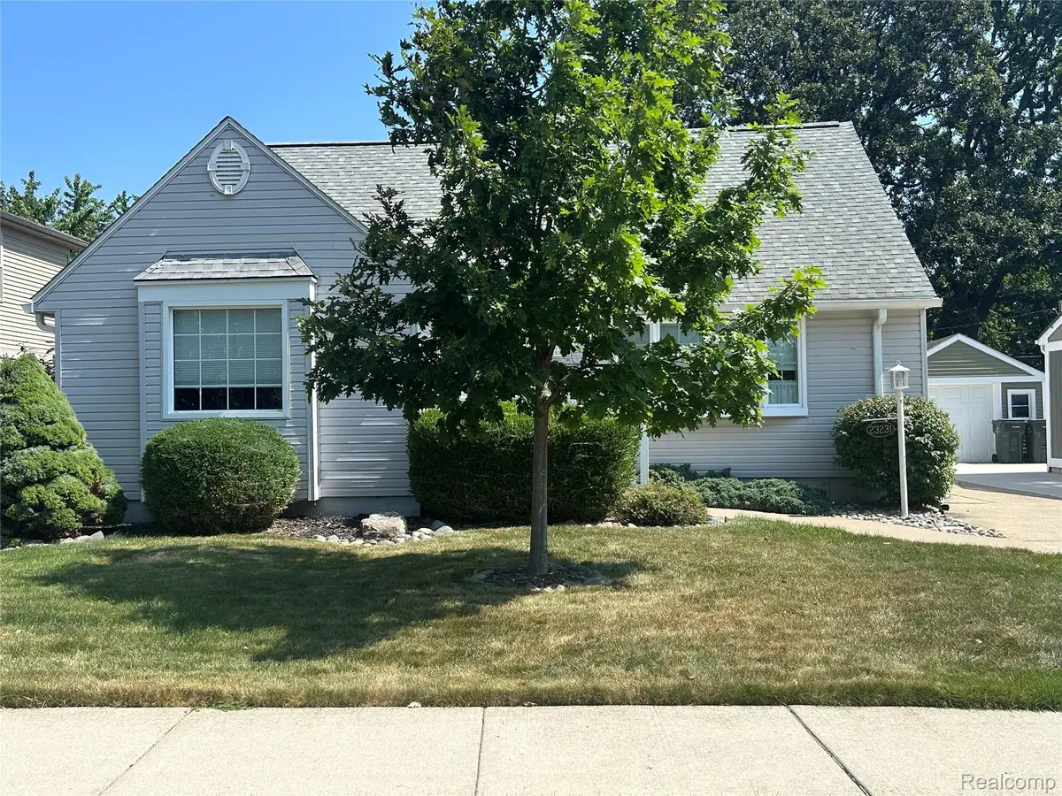 23231 Detour Street, Saint Clair Shores, MI 48082 - #1