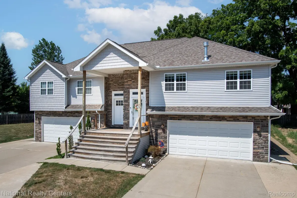 175 Whispering Pines Drive, Fenton, MI 48430 - #1
