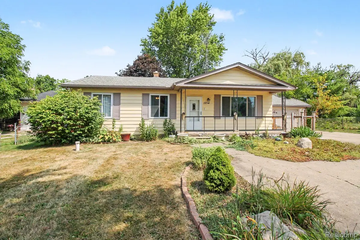 1254 W Grand Blanc Road W, Mundy, MI 48439 - #1