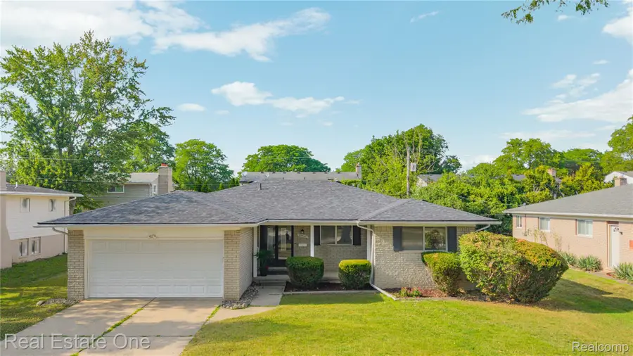 29540 Sharon Lane, Southfield, MI 48076 - #2