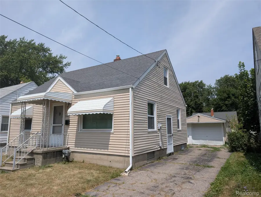 636 Waldman Avenue, Flint, MI 48507 - #2