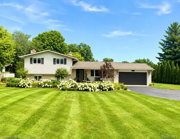 3460 Ramada Drive, Highland, MI 48356