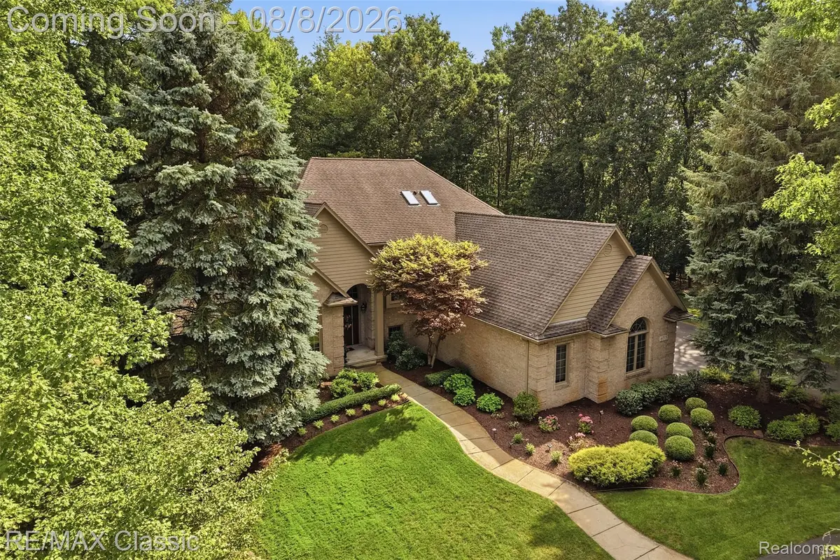 6015 Lynne Hollow Drive, Commerce Township, MI 48382 - #1