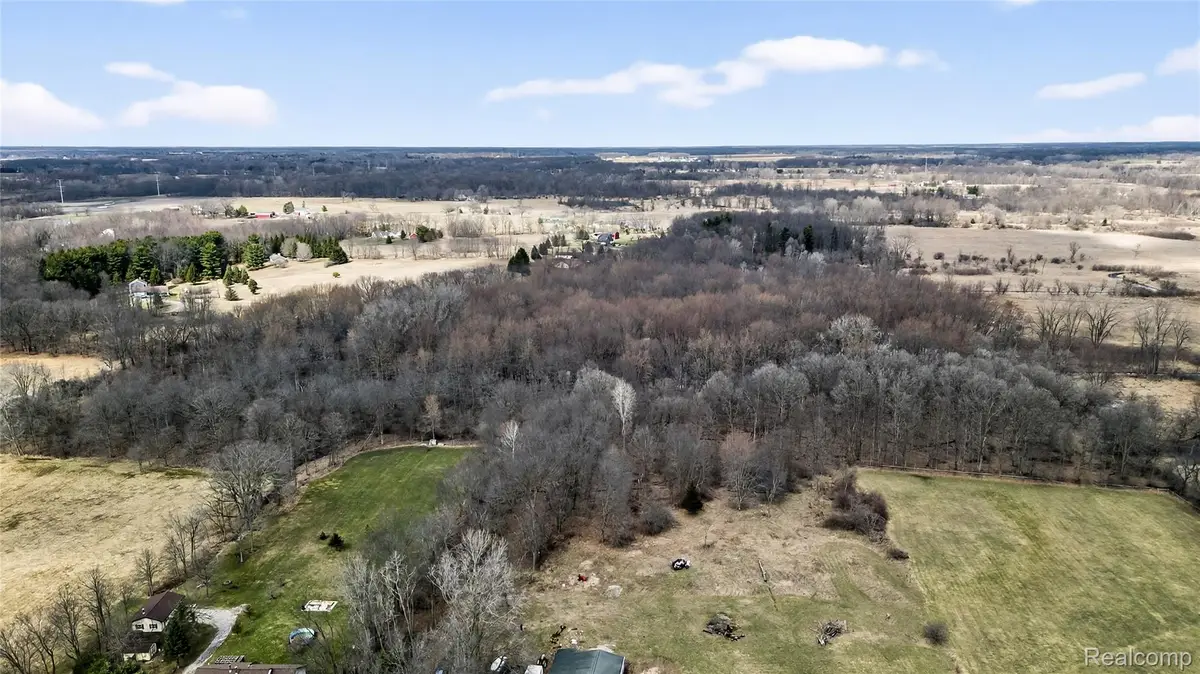 5516 W Lowe Road, Fowlerville, MI 48836 - #1