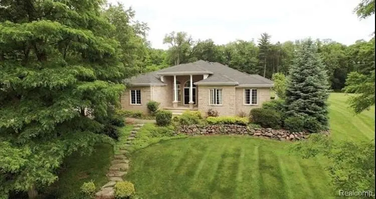 5516 W Lowe Road, Fowlerville, MI 48836 - #3