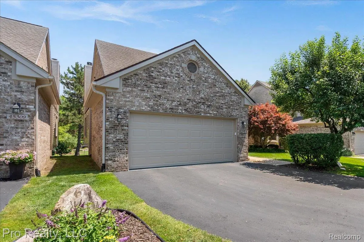 45317 Stonehedge Drive, Plymouth, MI 48170 - #1