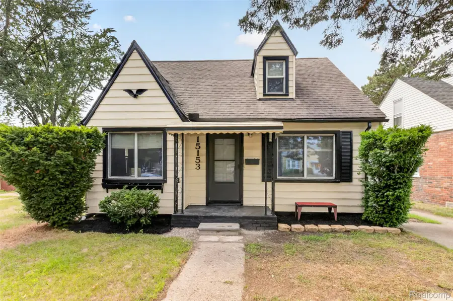 15153 Cavour Street, Livonia, MI 48154 - #3