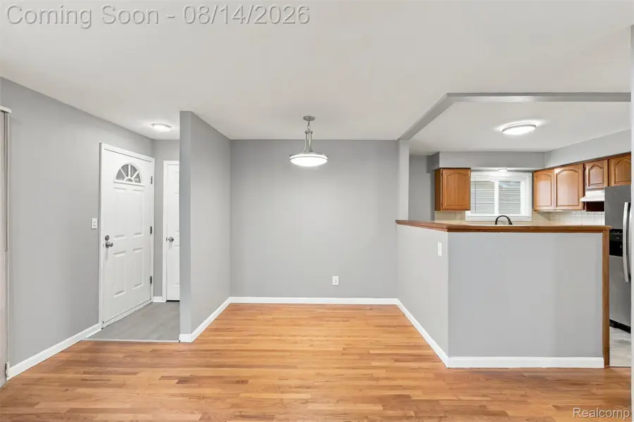 596 Nebraska Avenue, Pontiac, MI 48341 - #3