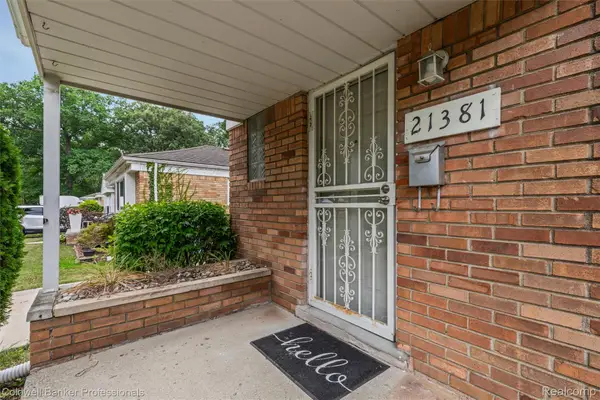 21381 Kipling Street, OakPark, MI 48237