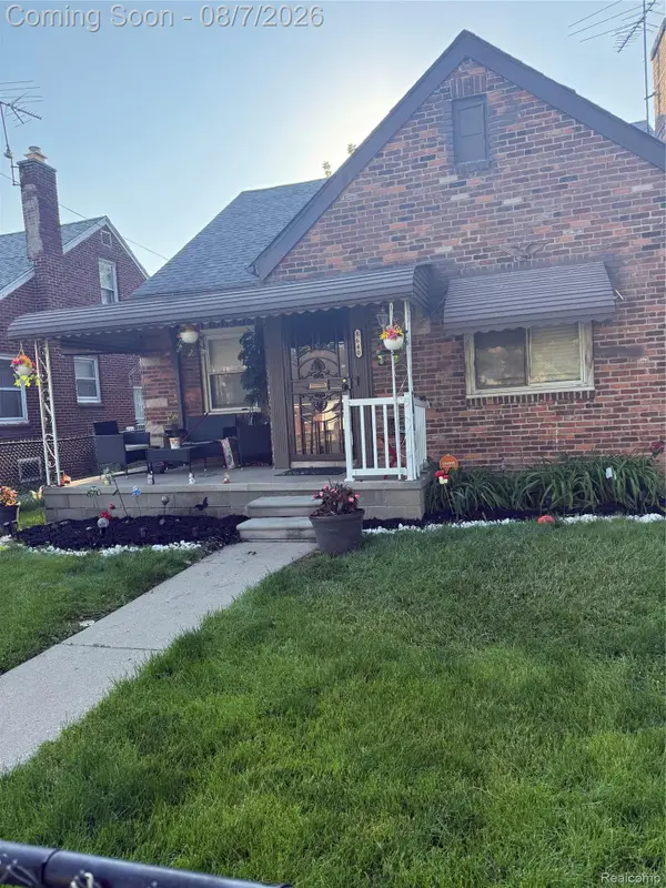 8640 Warwick Street, Detroit, MI 48228