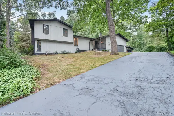 8928 Minne Wanna Road, Clarkston, MI 48348