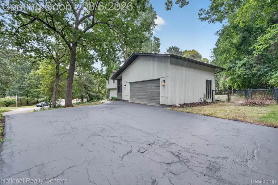 8928 Minne Wanna Road, Clarkston, MI 48348 - #2