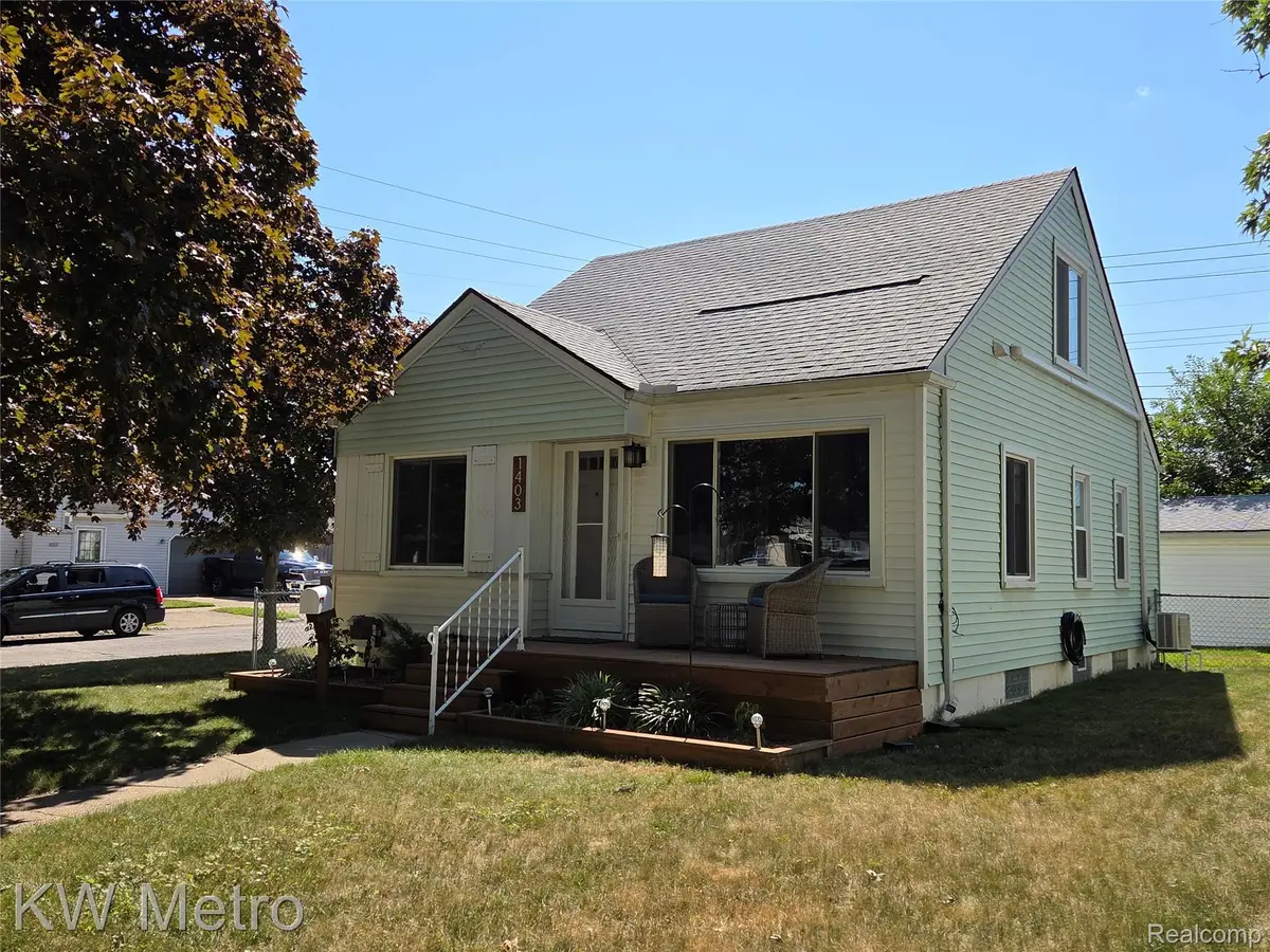 1403 N Bywood Avenue, Clawson, MI 48017 - #1