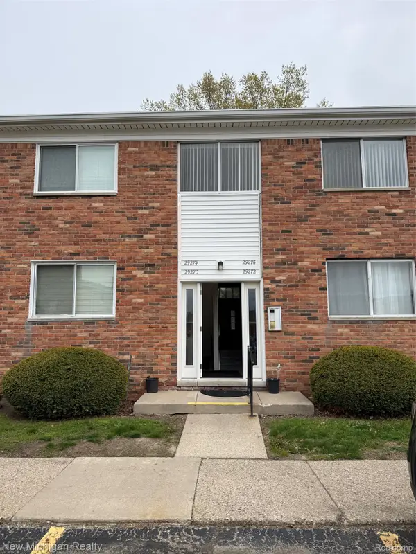 29276 Hoover Road #276, Warren, MI 48093