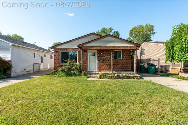 28628 Block Street, GardenCity, MI 48135