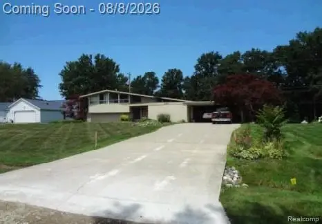 6291 Westview Drive, Grand Blanc, MI 48439 - #1