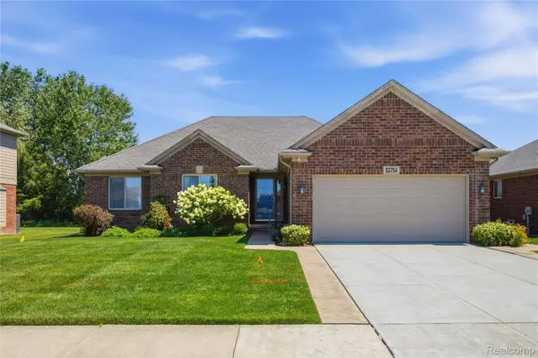 52754 Delena Drive, Macomb, MI 48042