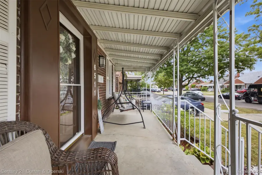 6511 Orchard Avenue, Dearborn, MI 48126 - #2