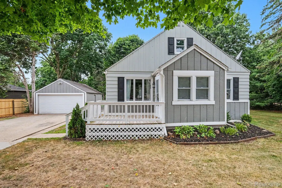 437 Deland Road, Flushing, MI 48433 - #1